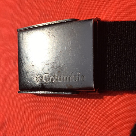 Columbia web belt 1.5”x46” black w gunmetal black buckle bottle cap opener - Picture 2 of 15